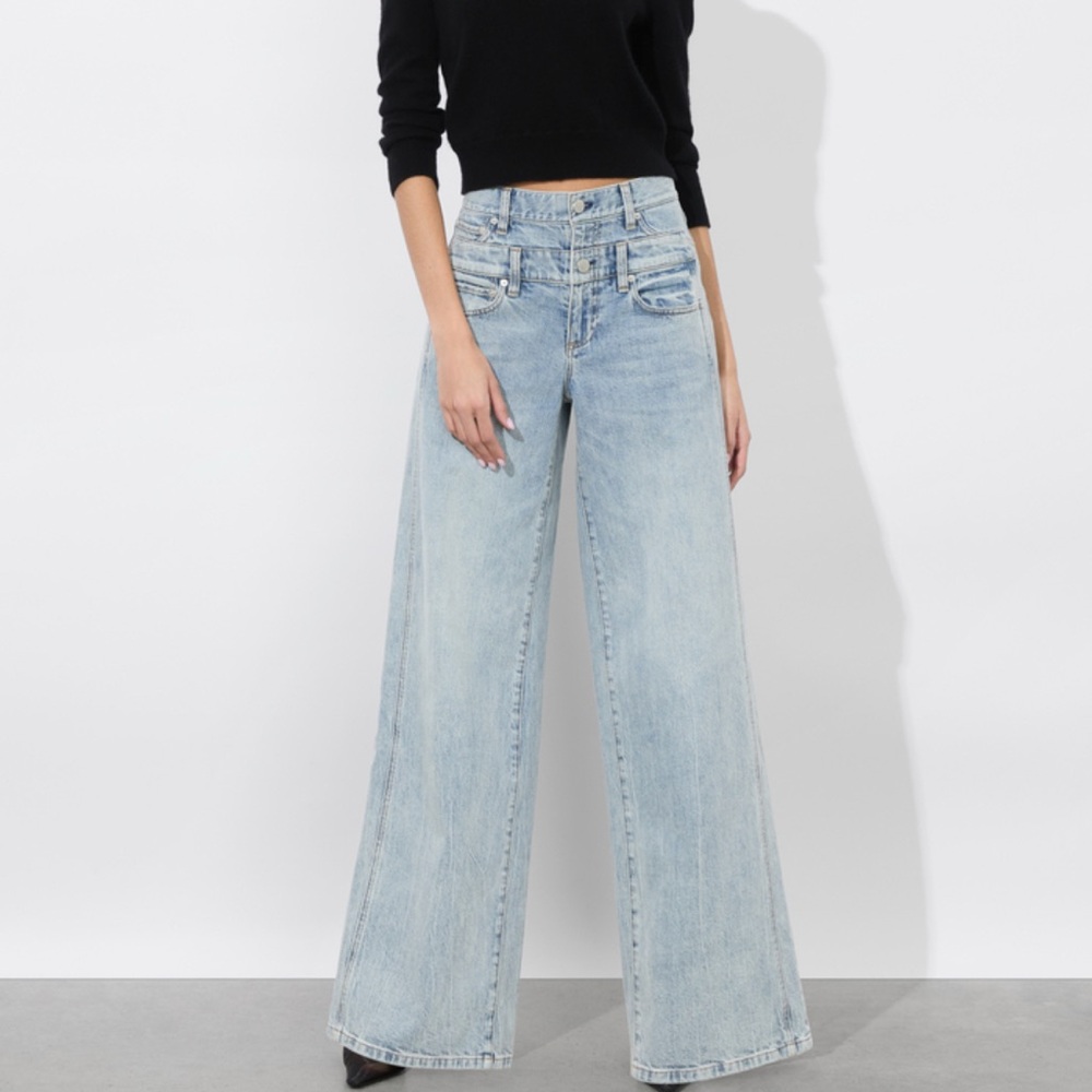 Alice + Olivia Light double button jeans size 27